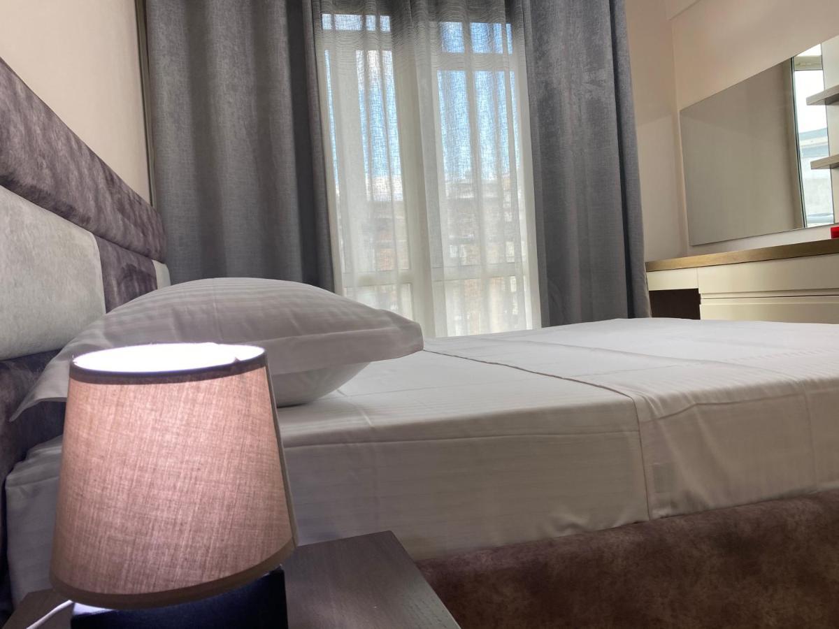 Tirana New Bazaar-Apartment 1 Dış mekan fotoğraf