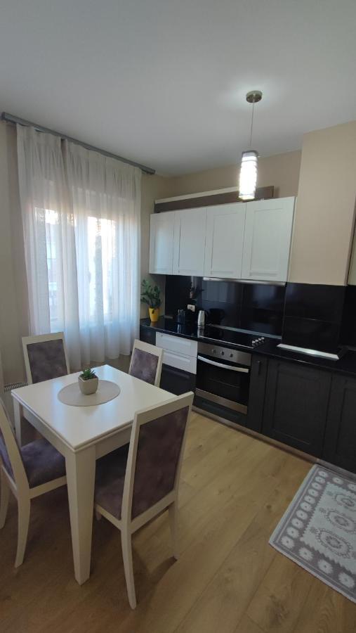 Tirana New Bazaar-Apartment 1 Dış mekan fotoğraf